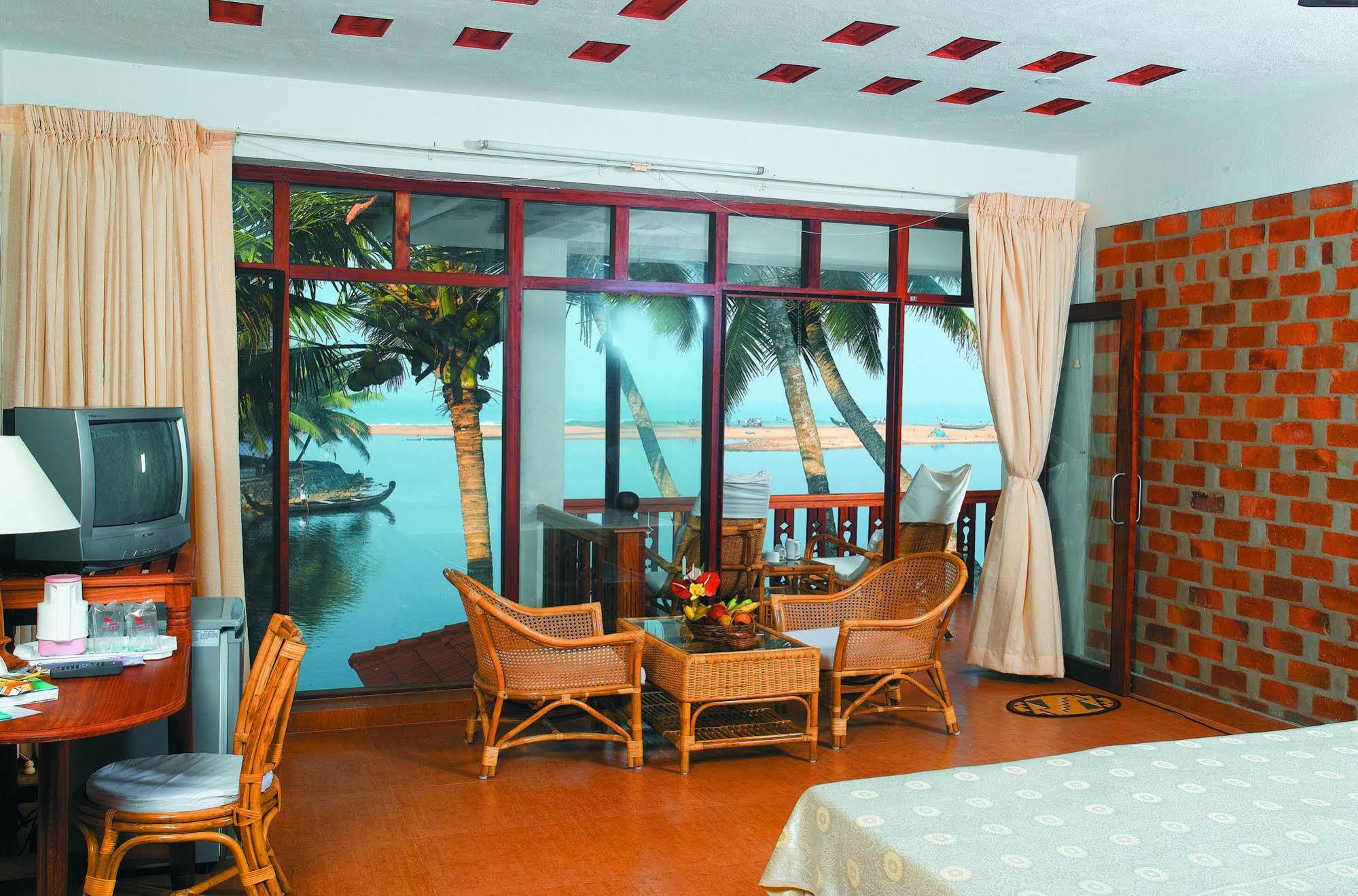 Beach And Lake Ayurvedic Resort, Kovalam Eksteriør bilde