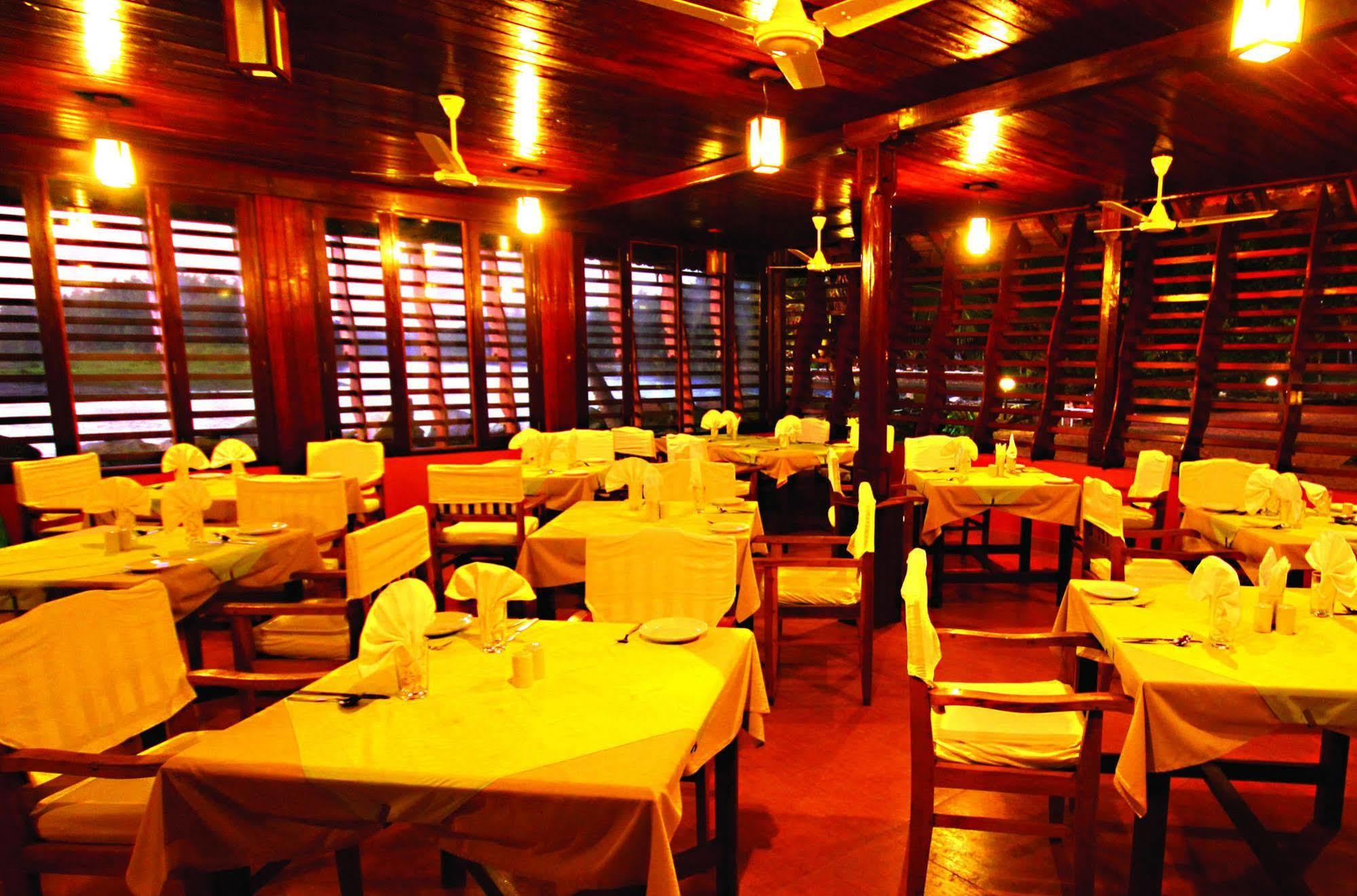 Beach And Lake Ayurvedic Resort, Kovalam Eksteriør bilde