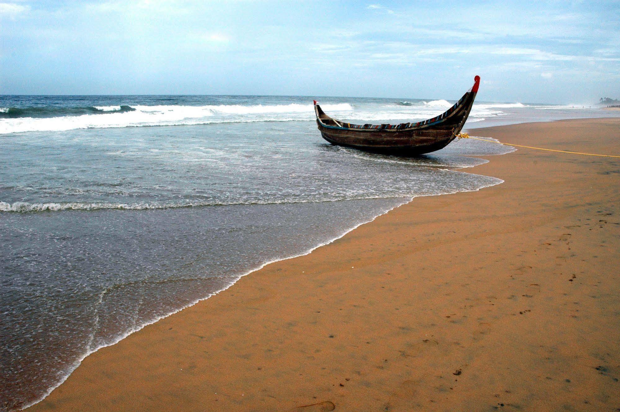 Beach And Lake Ayurvedic Resort, Kovalam Eksteriør bilde
