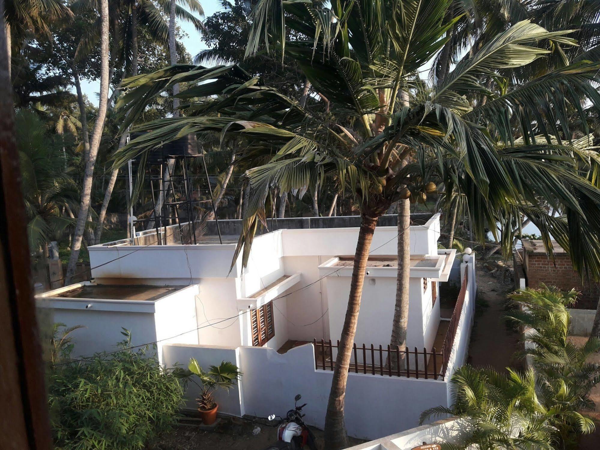 Beach And Lake Ayurvedic Resort, Kovalam Eksteriør bilde